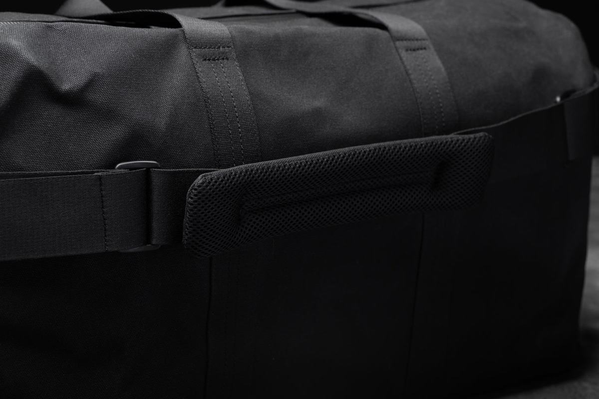 Nobull Waxed Canvas Men's Duffle Black | Australia (LY9846)
